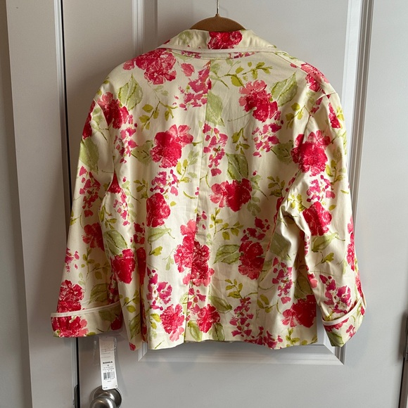 Apt. 9 Cream and Red Floral Blazer - Picture 4 of 11